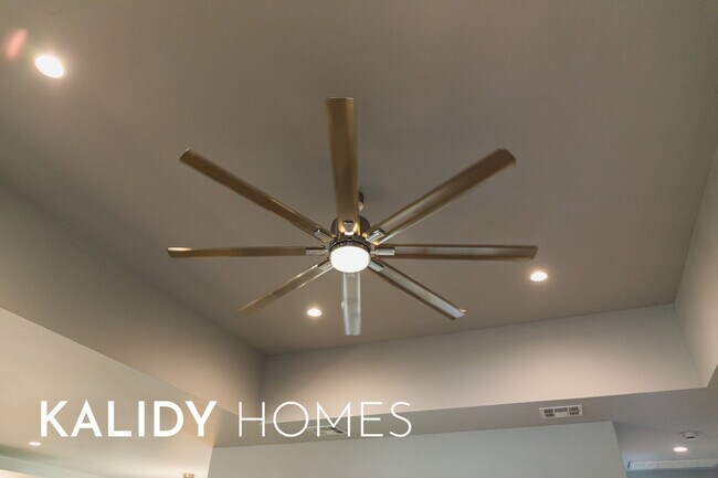 Building Photo - 1796 Salma Rd