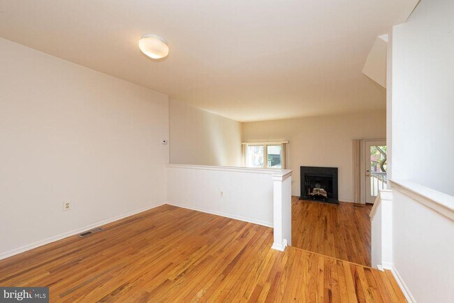 Building Photo - 215 N 23rd St