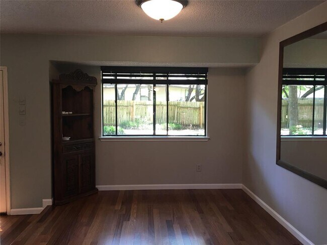 Building Photo - 12304 Boneta Cove