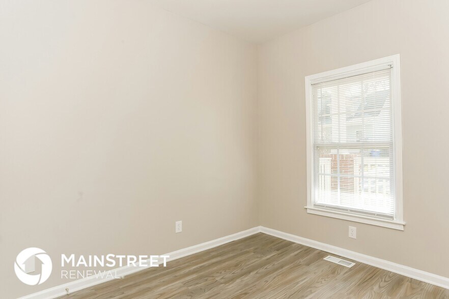 Building Photo - 1011 Parsons St SW