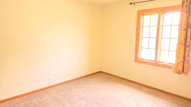 Building Photo - 1858 Princeton Cir