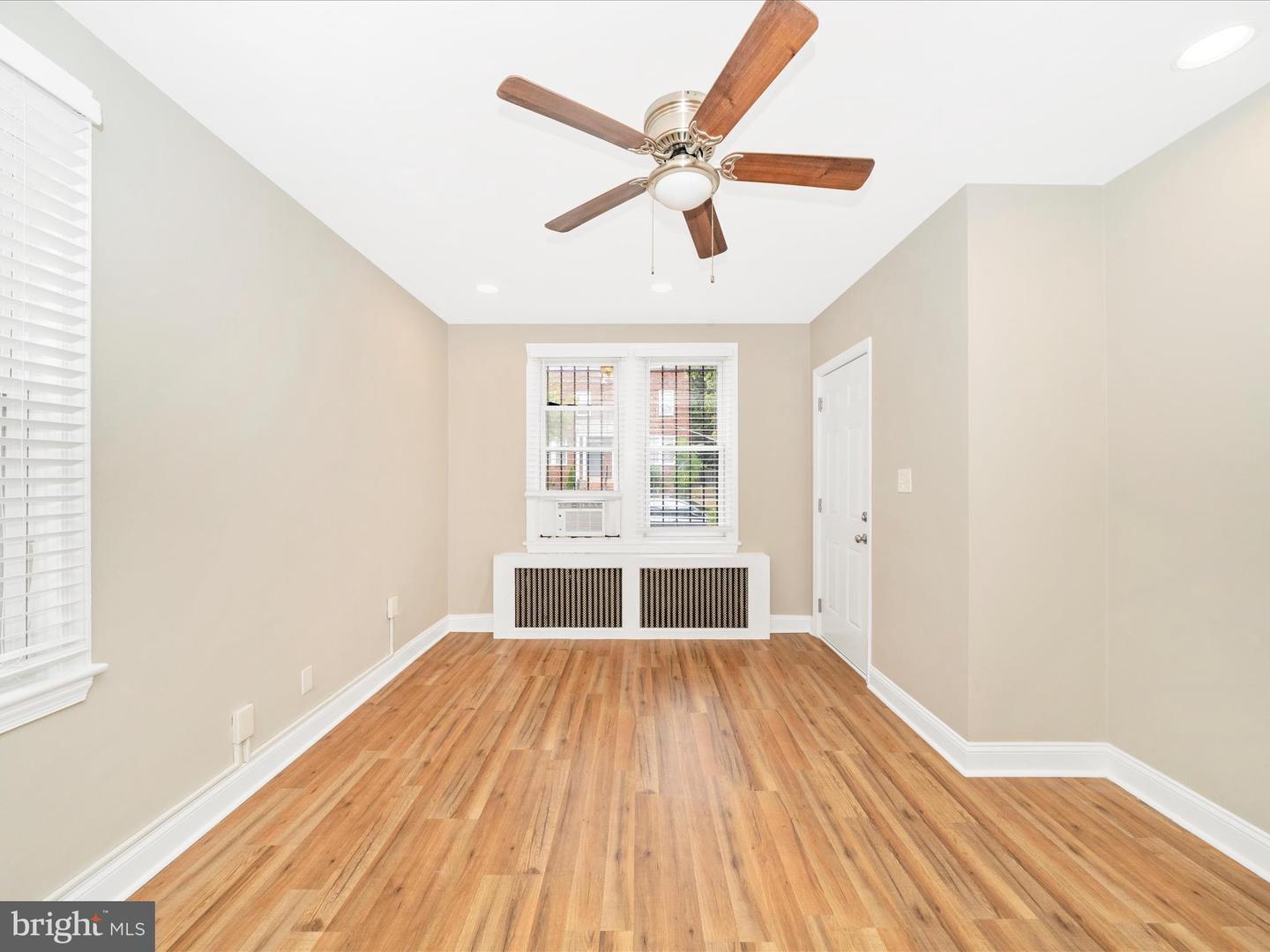 Living room - 4215 Dix St NE