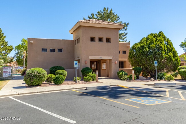 Building Photo - 14300 W Bell Rd