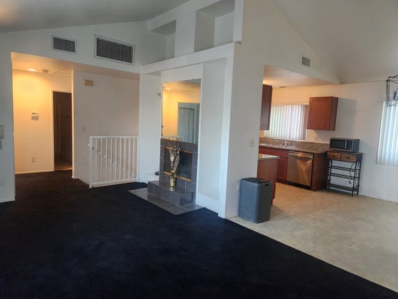 living to kitchen, downstairs, bdrms - 625 S Osage Ave