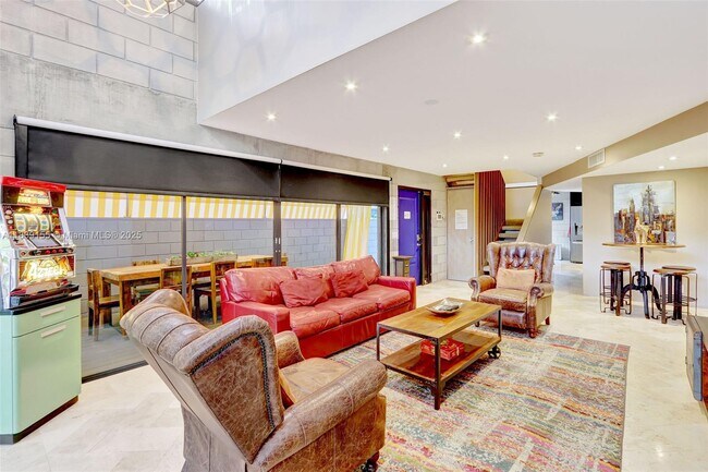 Building Photo - 322 Hendricks Isle