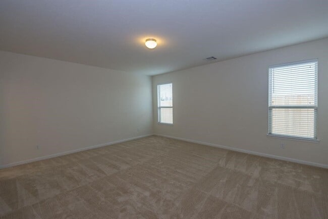 Building Photo - 1711 Clifton Hills Ln