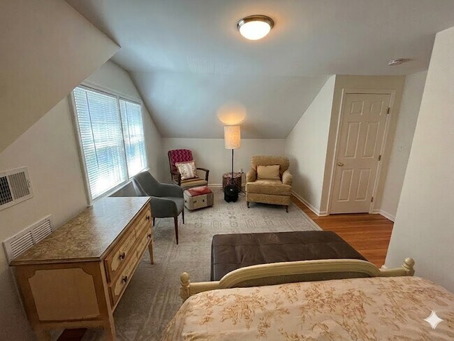 Building Photo - 427 Westford Dr