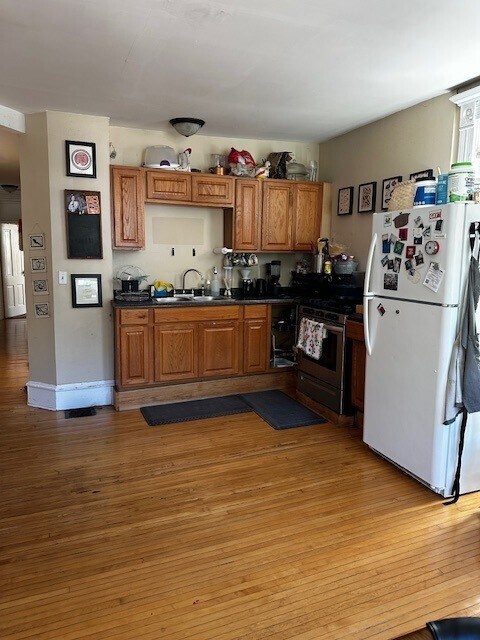 Building Photo - 2117 Bryant Ave S