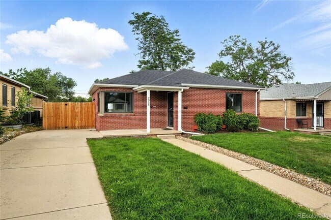 Primary Photo - 3 Bed, 2 Bath Home in Denver