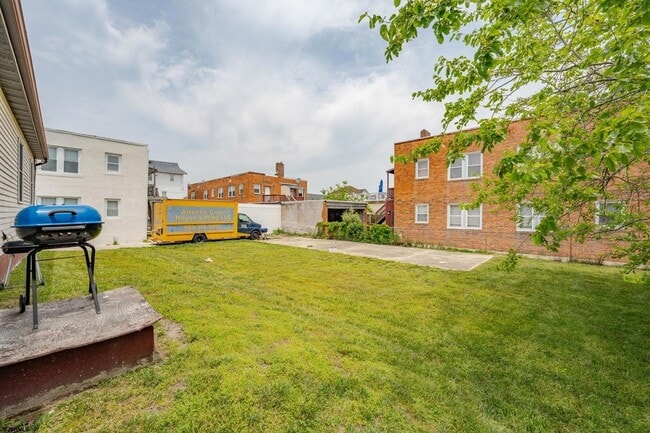 Building Photo - 545 N Connecticut Ave