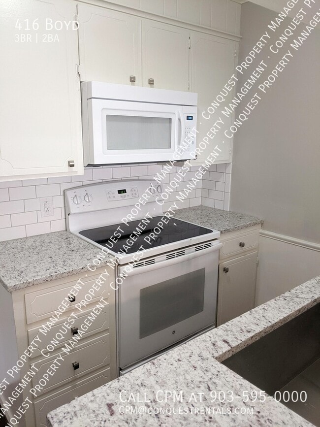 Building Photo - 416 Boyd-