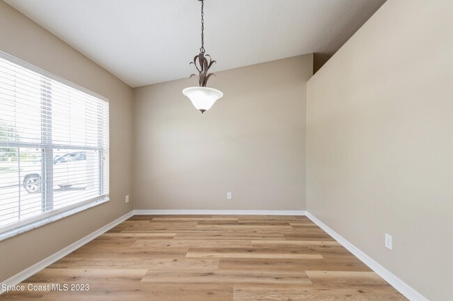 Building Photo - 5527 Indigo Crossing Dr