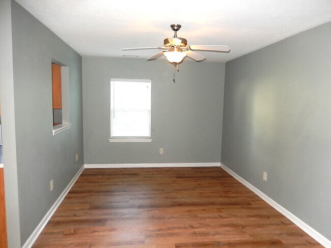 Building Photo - 5206 Big Bass Dr