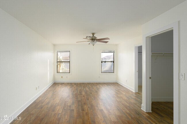 Building Photo - 11825 W Edgemont Ave