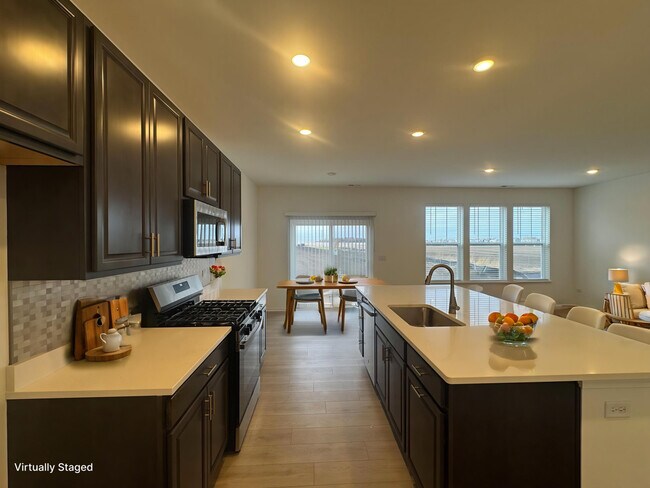 Building Photo - 25736 W Wakefield Dr