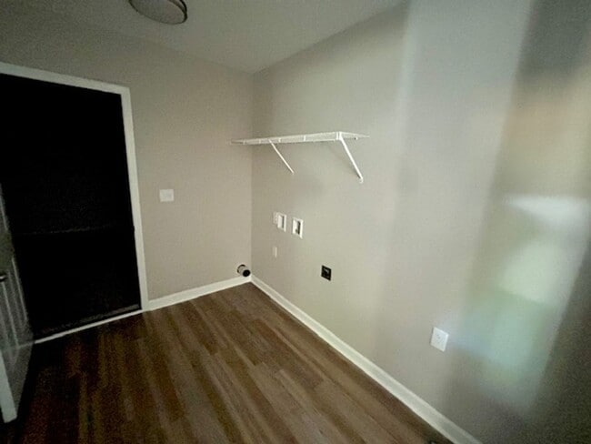 Building Photo - 142 Whitt St