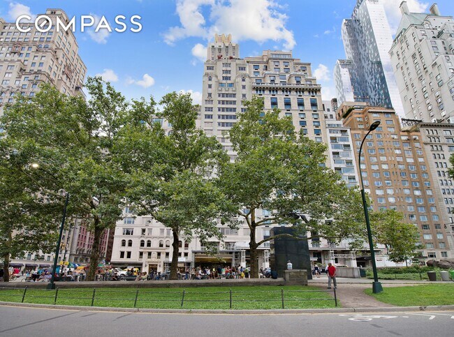 Building Photo - 106 Central Park S