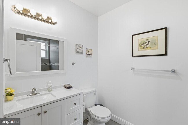 Building Photo - 925 N Broad St