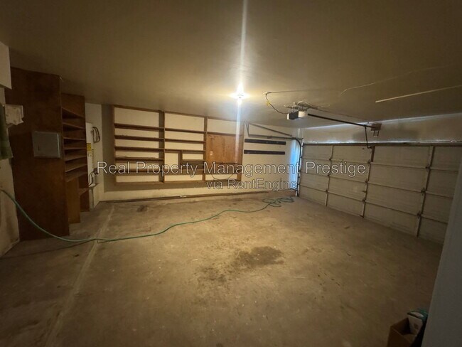 Building Photo - 4422 Egret Dr