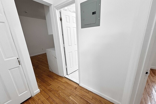 Building Photo - 35 Rock St