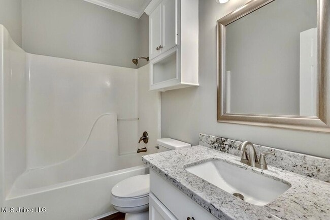 Building Photo - 301 White Oak Dr