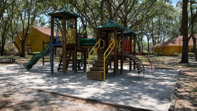Building Photo - Limited-Time Offer! Sign a lease by June 1, 2026, and receive ½ off your second month’s rent! Pri...