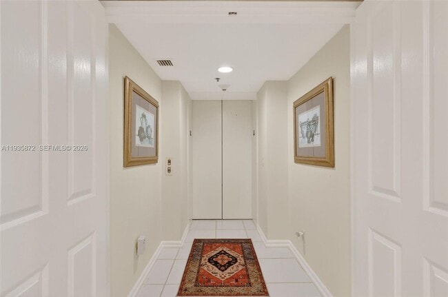 Building Photo - 4000 N Hwy A1A