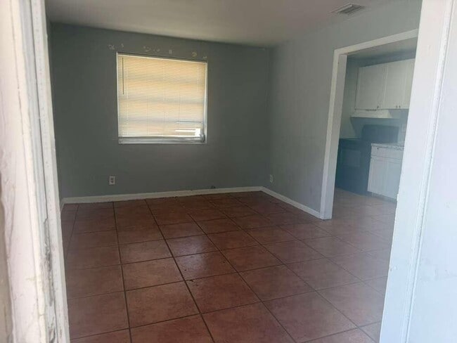 Building Photo - 314 Douglass Ave