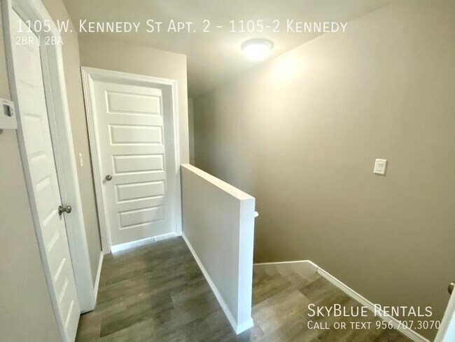 Building Photo - 1105 W Kennedy St