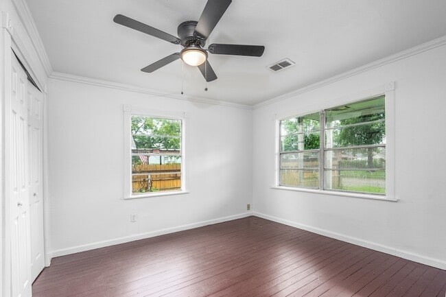 Building Photo - 3419 Elser St