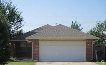 Building Photo - 3 Bed 2 Bath 2 Car Garage in College Park ...