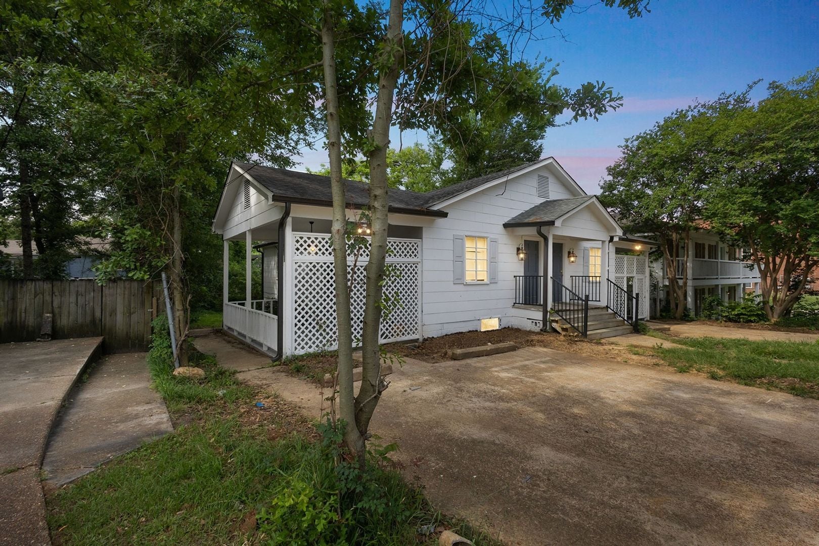 Building Photo - 509 Lorenz Blvd