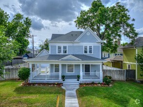 Building Photo - 2019 N Shartel Ave