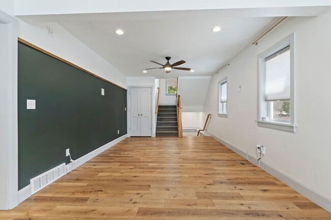 Building Photo - 235 Browning Ave