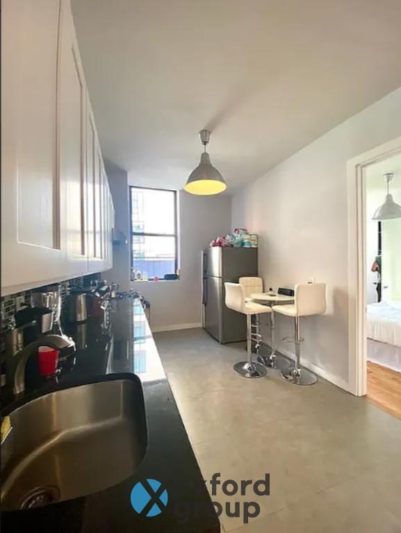 Building Photo - 3 bedroom in Brooklyn NY 11206