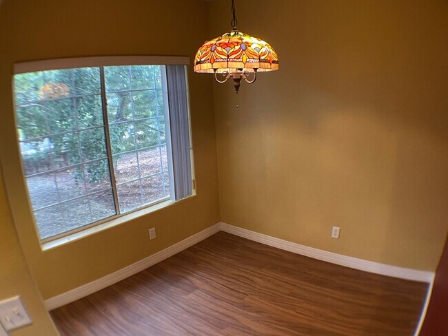 Building Photo - Townhouse in University heights COMING SOON!