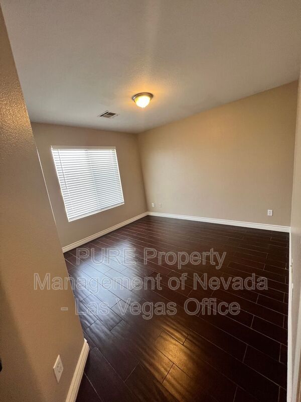 Building Photo - 5308 Las Cruces Heights St