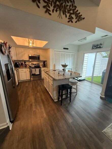 Building Photo - 9307 Kings Falls Dr
