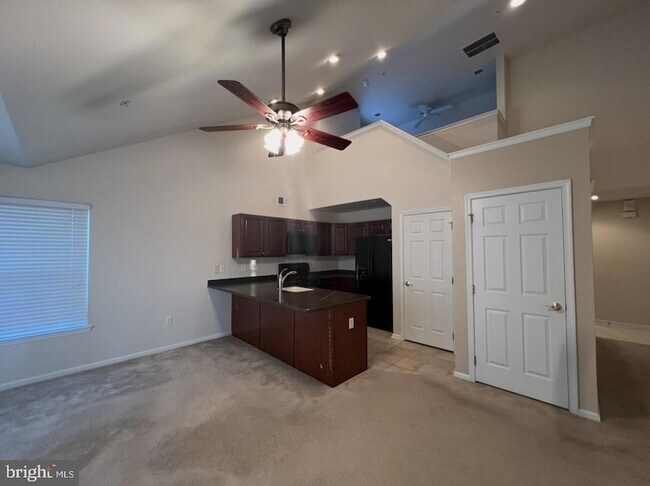 Building Photo - 1830 Nathan Dr