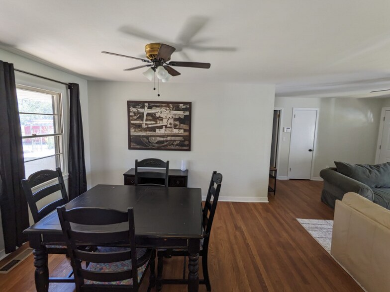 Building Photo - 404 Ewing St NW