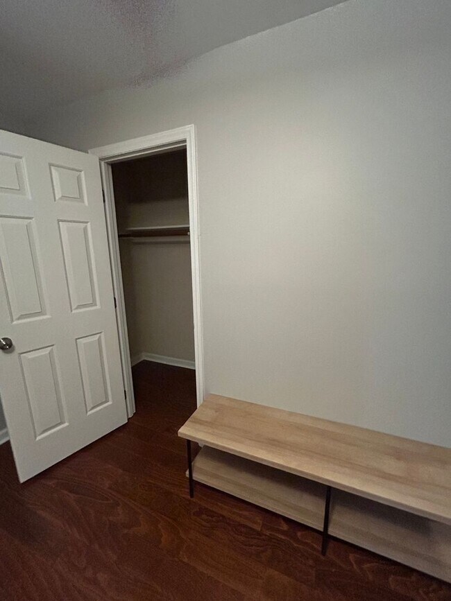 Building Photo - Charming 3BR House in Raleigh