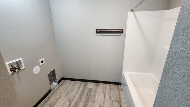 Building Photo - Available April 1st - Modern 2 Bedroom, 2 Full Bathroom with Garage