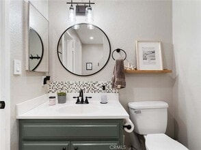 Building Photo - 14405 Cerise Ave