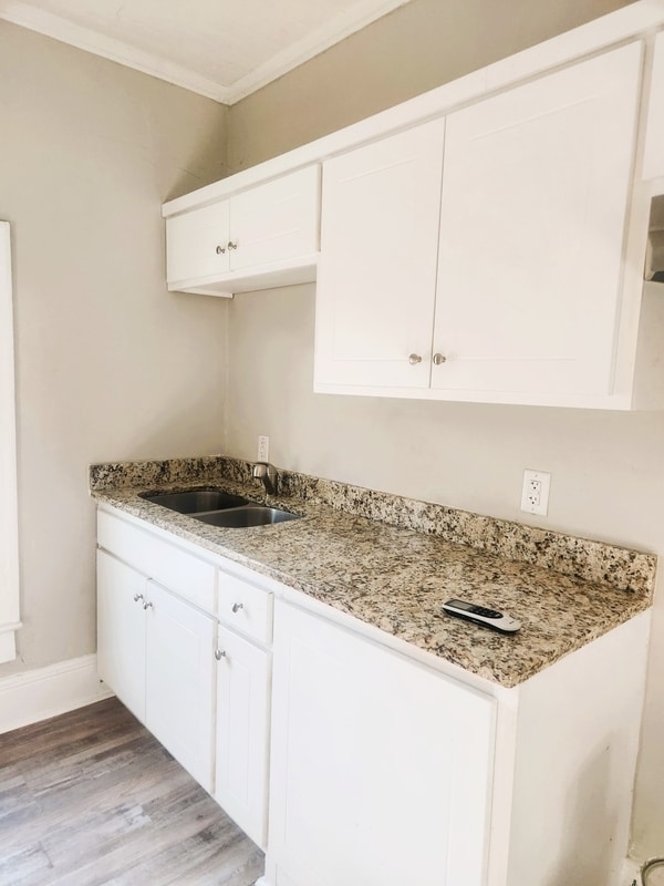 Building Photo - 608 Arrington Ave