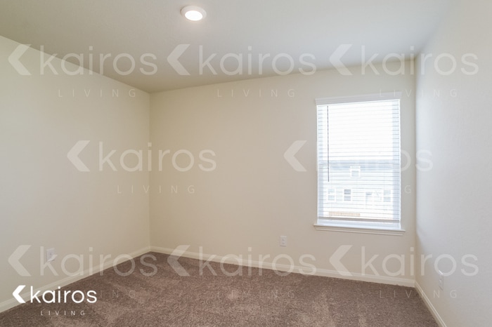 Building Photo - 8415 Hannah Rd