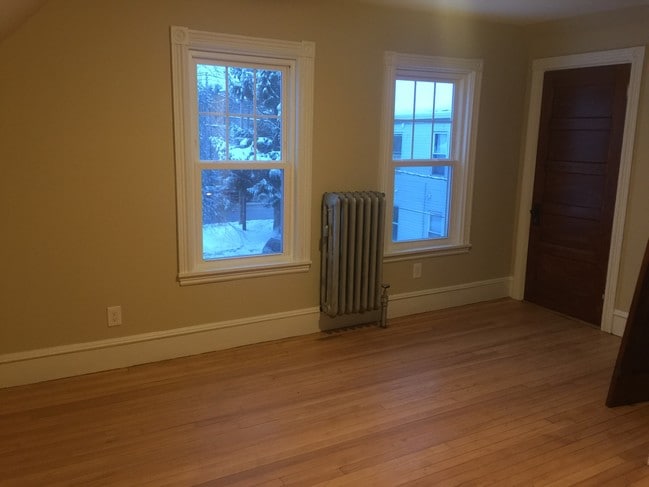 Building Photo - 1451 Congress St