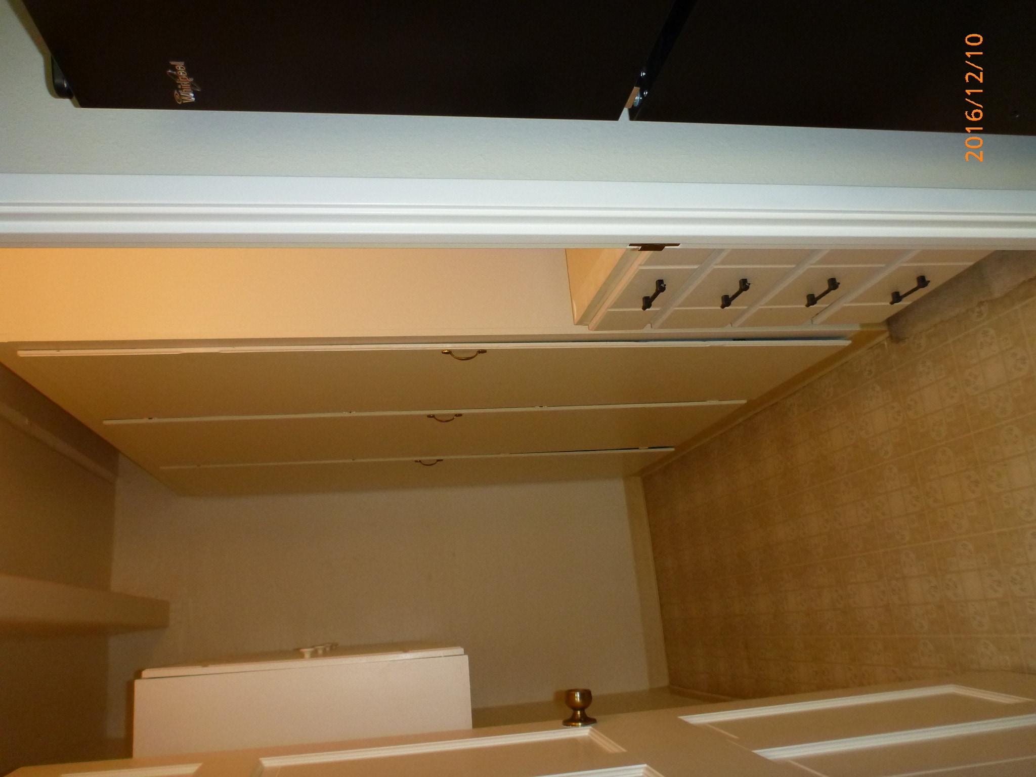 Walk-in pantry/storage- additional cabinets - 415 S Howes St