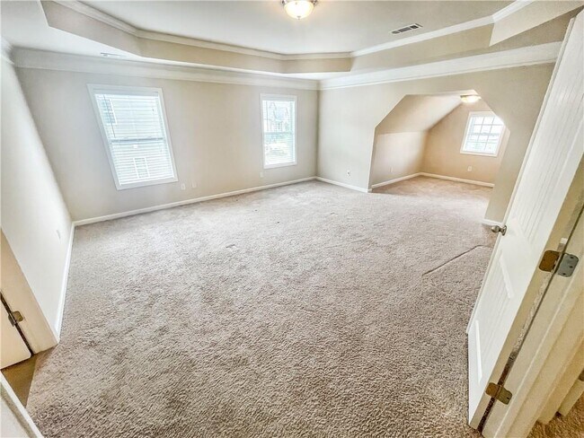 Building Photo - 5840 Zelkova Dr