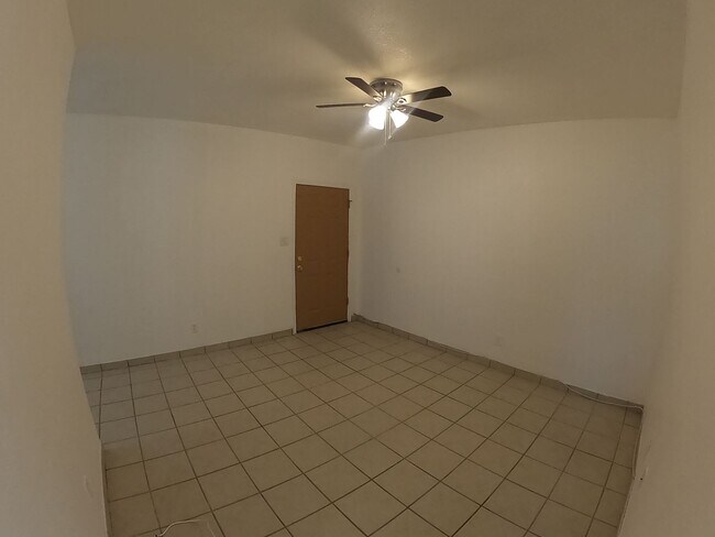 Building Photo - 305 N Almendra St