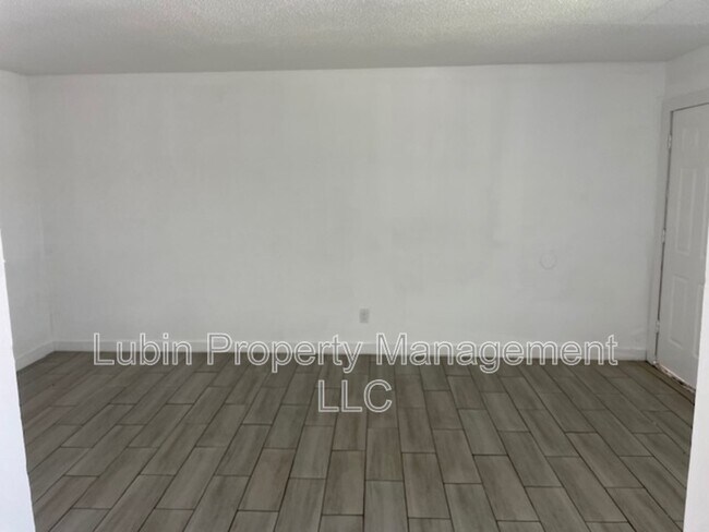 Building Photo - 1765 E Raines Rd